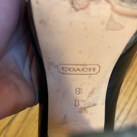 Coach Black Arista Buckle Stacked Heels, size 6 - Picture 10 of 11